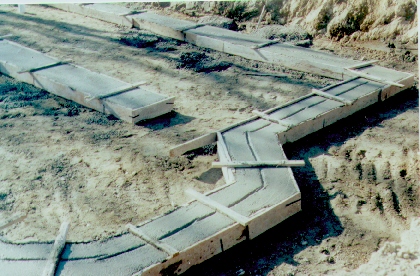 footings.jpg (111546 bytes)