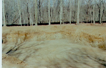 hole2.jpg (97933 bytes)